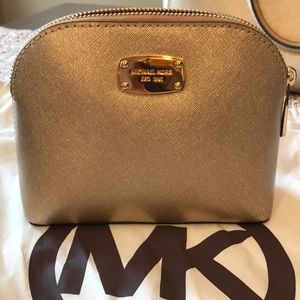 Michel Kors Cosmetic Bag/Jet Set Travel Pouch